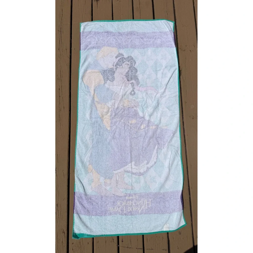 VTG Disney The Hunchback of Notre Dame Bath Beach towel 55x27 1990s Esmeralda